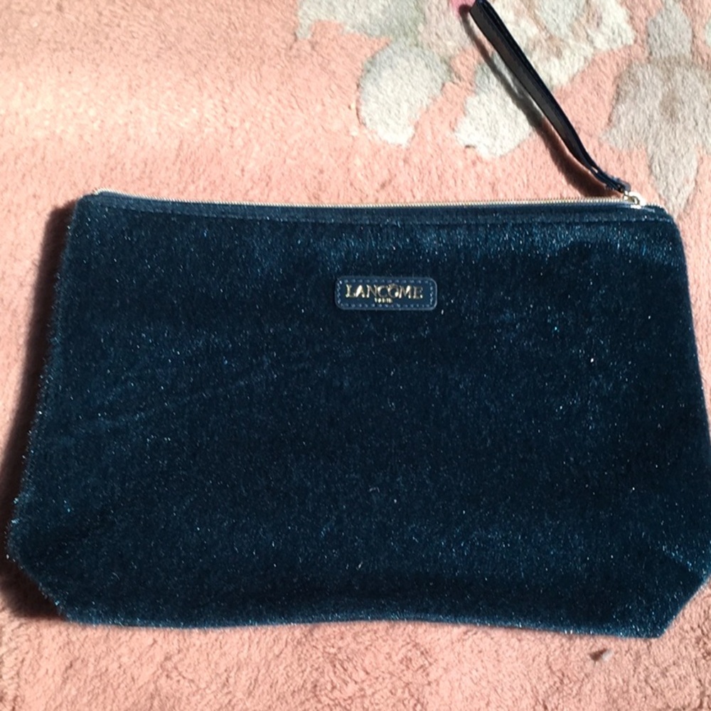 NIB,LANCÔME MAKEUP BAG/ClutchPurse w/attached wrist strap.Full zipper across top